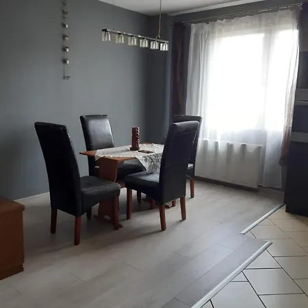 شقة Apartament 68 Metrow لوبين